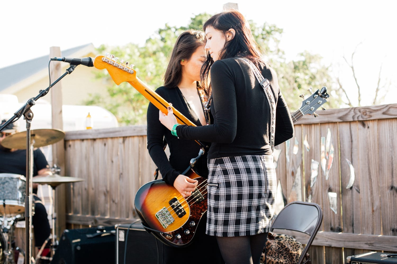 View More: http://chelsealainefrancis.pass.us/sheshredssxsw