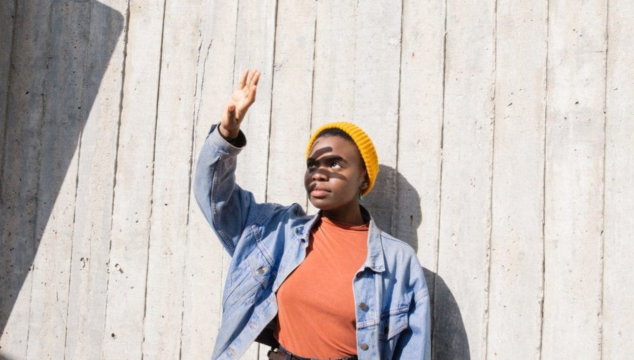 Vagabon Infinite Worlds Press Photo 2 Credit to Ebru Yildiz e1487879625831